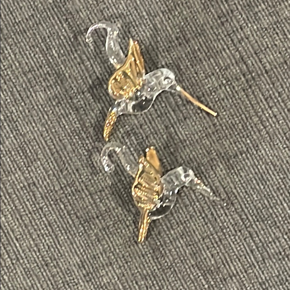 Elegant Gold and glass hummingbirds to hang.